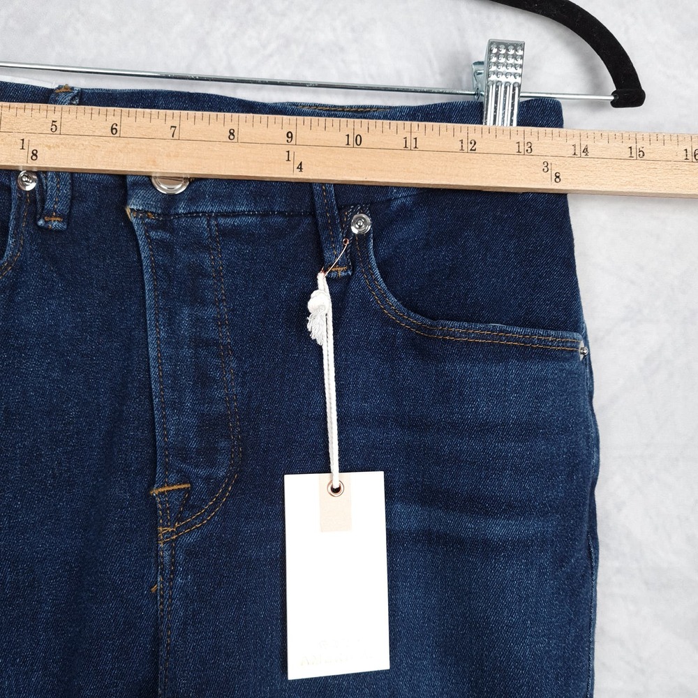 Good American Skinny Jeans in Dark Blue Wash - Picture 8 of 16